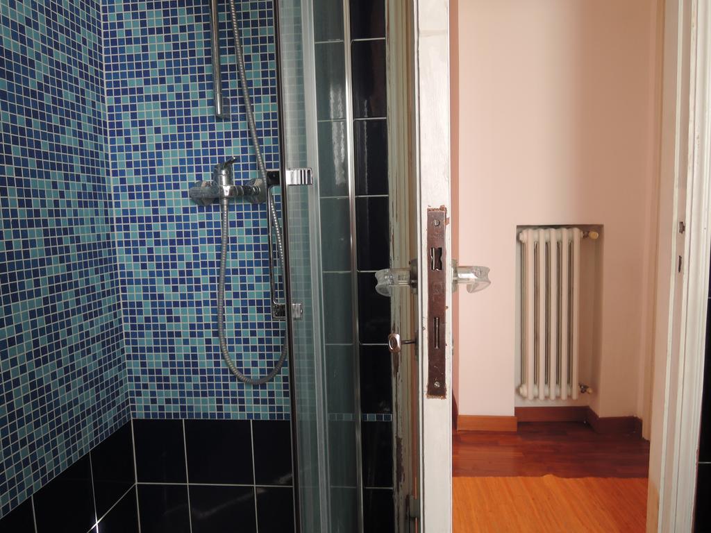 Naviglicenter Hotel Milan Bagian luar foto